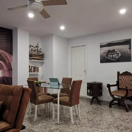 Amazing Penthouse With Views To The Castle Апартаменты