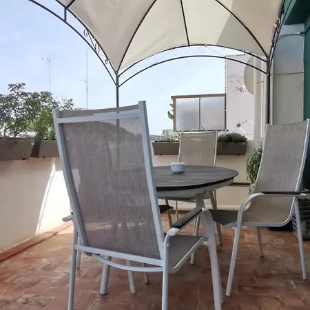 Amazing Penthouse With Views To The Castle *