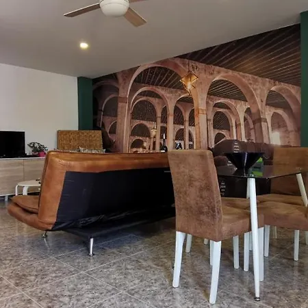 Amazing Penthouse With Views To The Castle