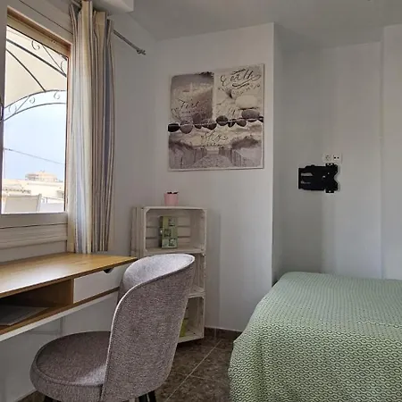 Amazing Penthouse With Views To The Castle Apartament *
