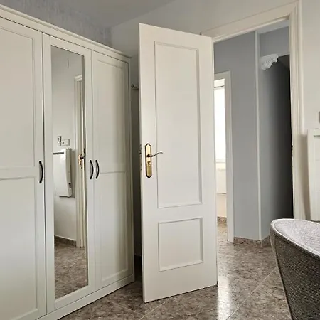 Апартаменты Amazing Penthouse With Views To The Castle