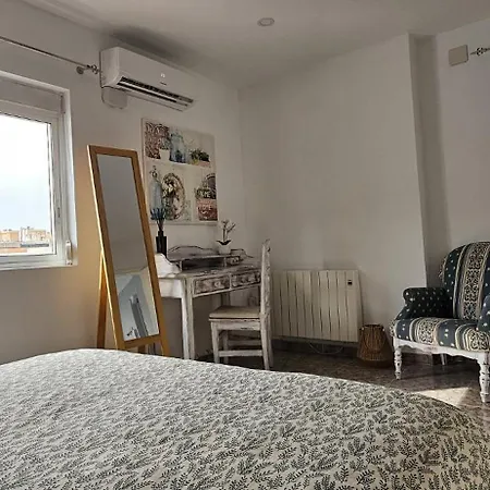 Apartment Amazing Penthouse With Views To The Castle *